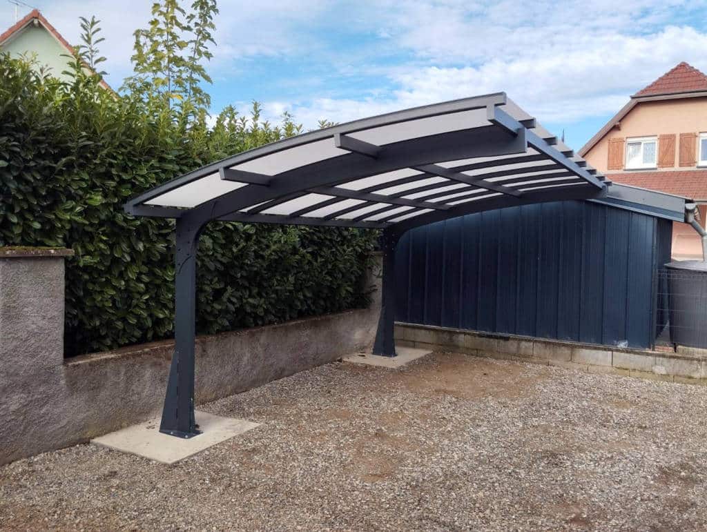 Carport métal design à Thann