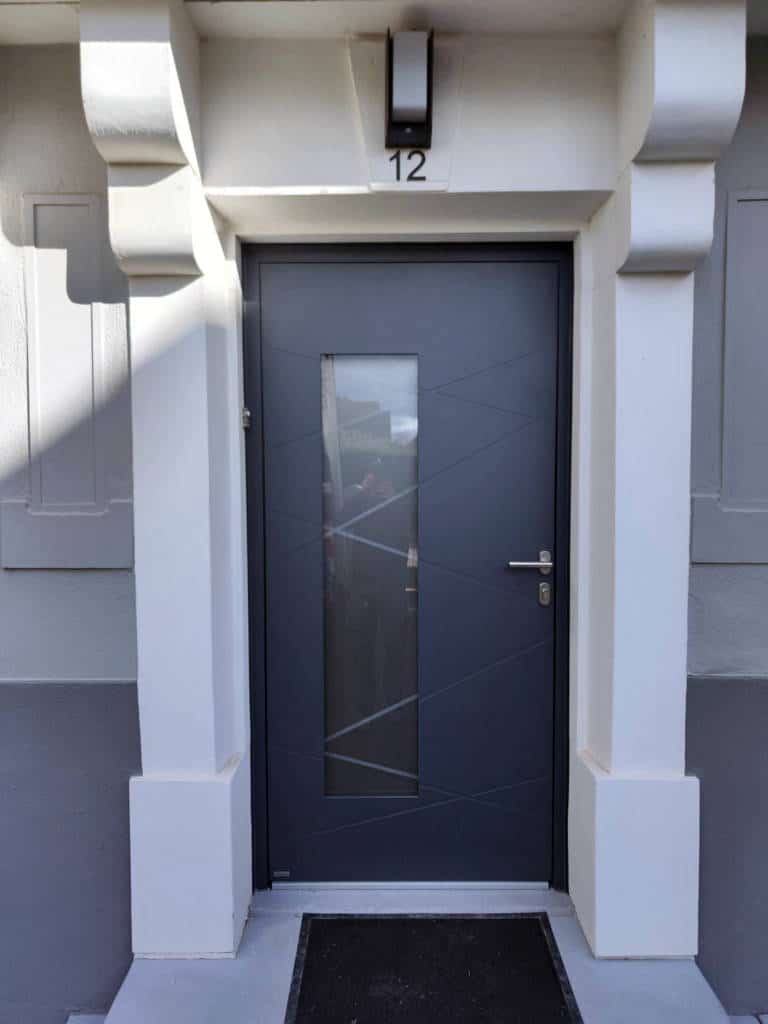Porte d'entrée anthracite à Mulhouse